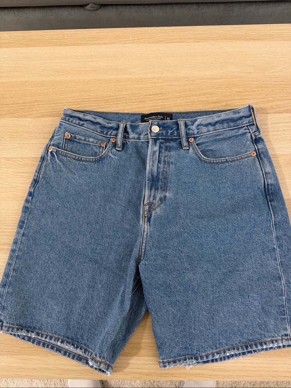 Abercrombie & Fitch Authentic Rigid Denim Loose short